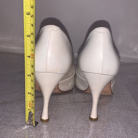 Martinez Valero Bone Leather Heels - Picture 6 of 6